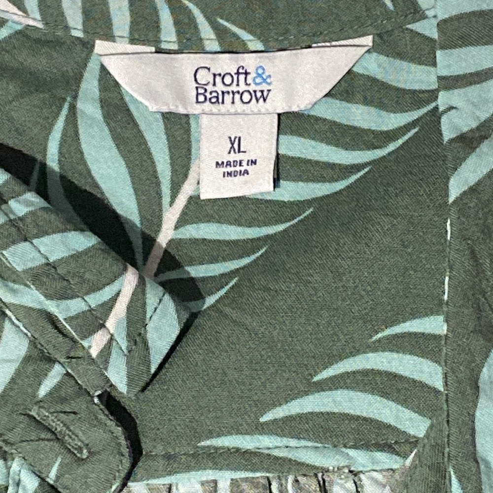 Croft & Barrow top with collar. XL - Picture 2 of 2
